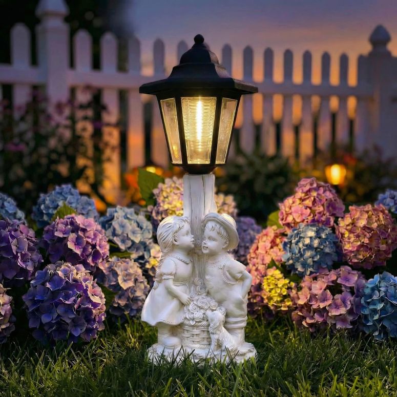 庭園点火装置LEDソーラー点火装置 ソーラー力強さ TNBRT Solar Garden Statue - Kissing Boy and Girl Under Lamp Post - 13.4\