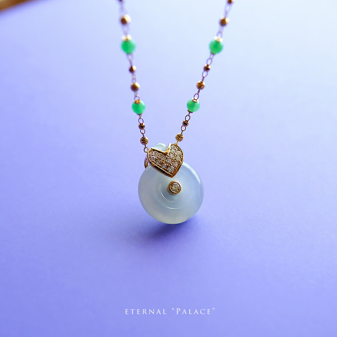 翡翠(ヒスイ)×ダイヤモンドK18YGペンダント『ETERNAL "PALACE"』アイスグリーン翡翠 玉璧 一点物 ジュエリー K18イエローゴールド 日本製 無着色 ミャンマー産天然ひすい 希少 高品質 ネックレス 5月誕生石 誕生日 記念日 プレゼント 透明【鑑別書無料】【送料無料】C-1107|翡翠専門店ジョイテック