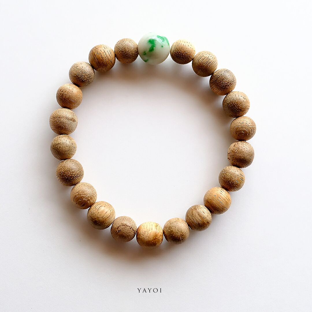 翡翠(ヒスイ)×沈香ブレスレット『YAYOI』 (内周16cm) ホワイト＆グリーン翡翠 一点物 希少 無着色 高品質 ミャンマー産天然ひすい ナチュラルジェダイト 硬玉 天然石 国石 5月誕生石 プレゼント パワーストーン ビーズ 誕生日 お守り【送料無料】