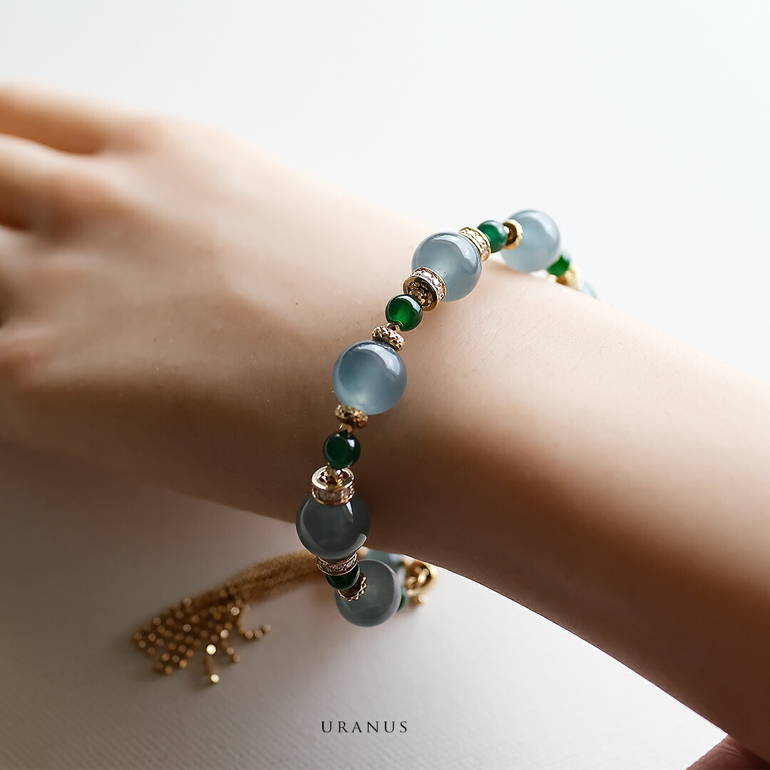 翡翠 (ヒスイ) × ダイヤモンド × K18YG ブレスレット『URANUS』 アイスブルー＆グリーン翡翠 希少 高品質 日本製 無着色 グアテマラ産天然ひすい ナチュラル 硬玉 ジェダイト18金 国石 5月誕生石 ジュエリー 【鑑別書無料】【送料無料】No.673