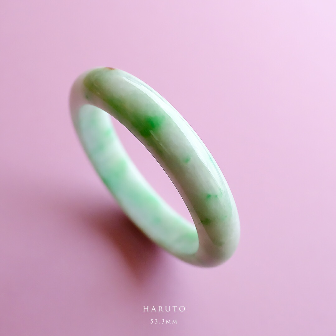 翡翠 (ひすい) バングル『HARUTO』 (円形/内径53.3mm) ホワイト&グリーン翡翠 白翠翡翠 一点物 高品質 無着色 ミャンマー産天然ヒスイ ジェダイト ナチュラル 天然石 パワーストーン お守り 縁起物 5月誕生石 国石 誕生日【鑑別書作成無料】【送料無料】|翡翠専門店ジョイテック