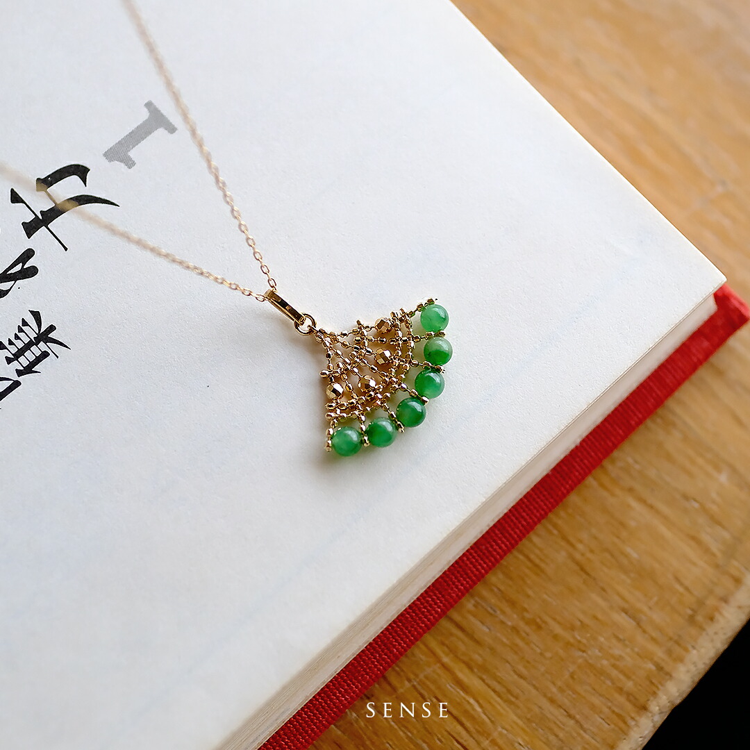 楽天市場】翡翠 ペンダント トップ K18（レクタングル）グリーン翡翠