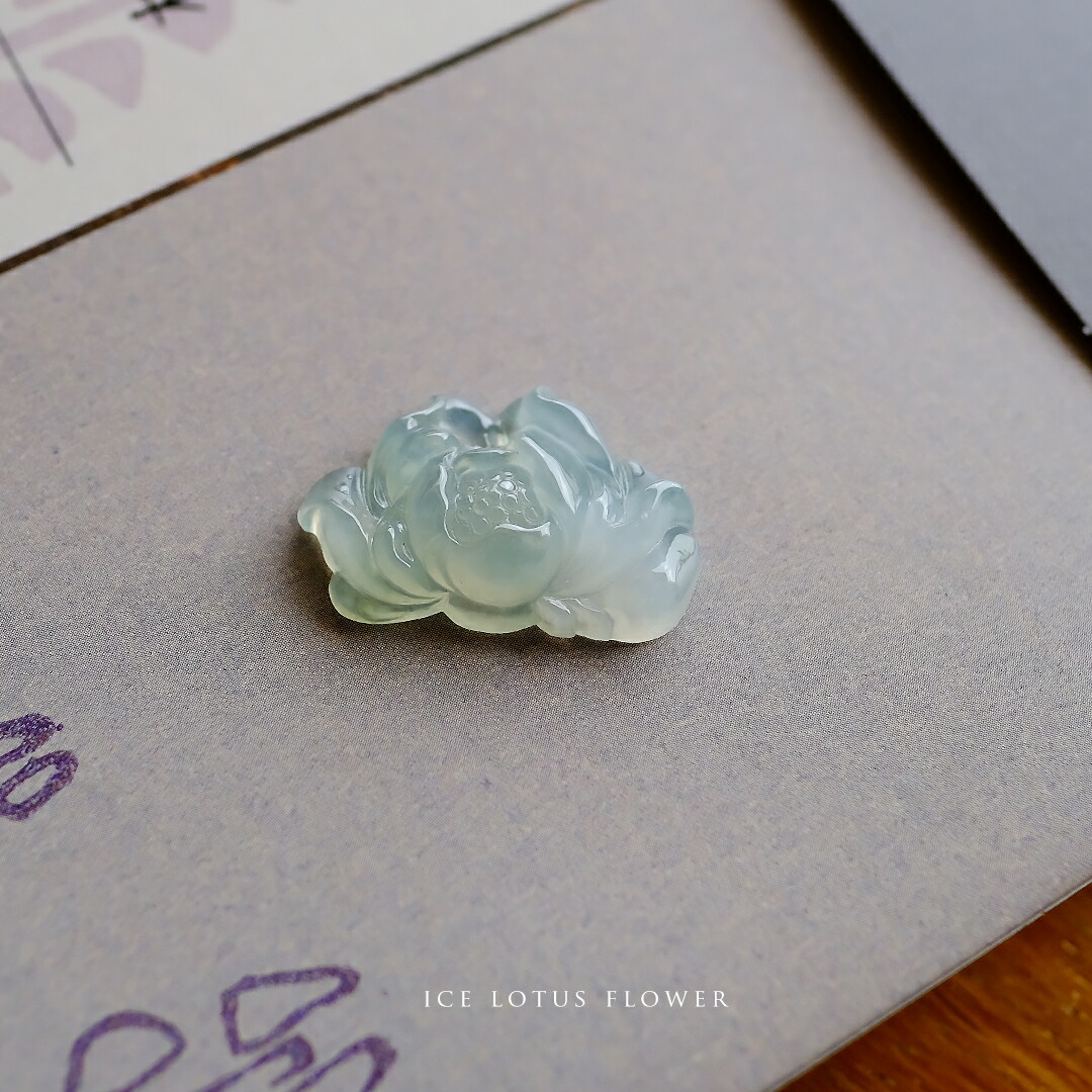 最終セール！G061ミャンマーAジェイド本翡翠　K18ダイヤ氷瓢箪雪片ペンタンド ミャンマー産天然無処理翡翠 ジュエリー ペンダント アップルグリーン