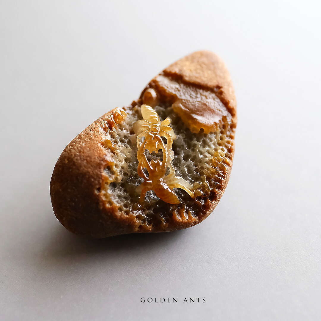 翡翠 (ヒスイ) 彫刻 置物 『GOLDEN ANTS』オレンジ翡翠 蟻 アリ ミャンマー産天然ひすい 希少 一点物 高品質 無着色 ナチュラル 硬玉 ジェダイト 国石 縁起物 プレゼント 5月誕生石【送料無料】【鑑別書作成無料】