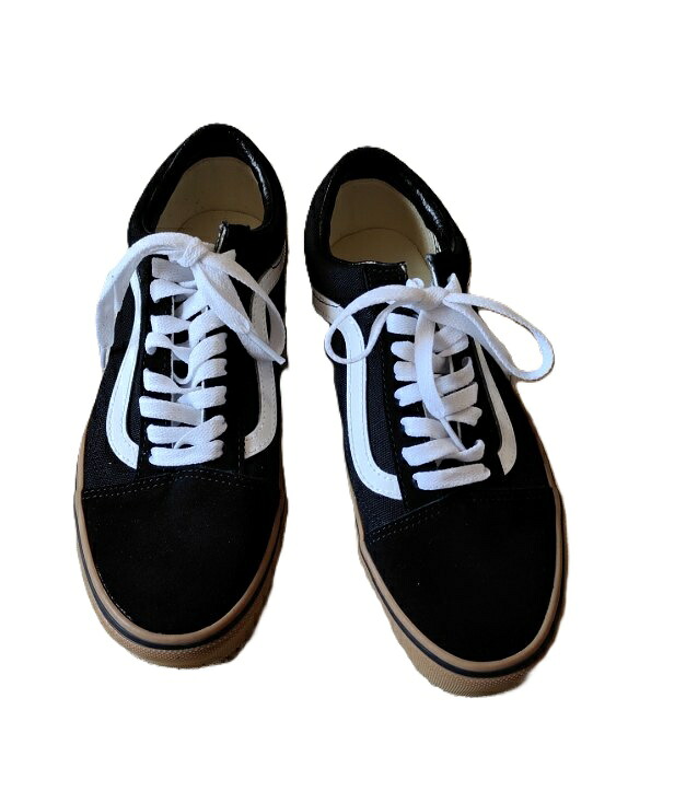 VANS ヴァンズ OLD SKOOL 年寄りの学校 スニーカー メンズ レディース 置き目はね除ける BLACK/MEDIUM GUM 通い 通学 ストリートコーデに VN0001R1GI6