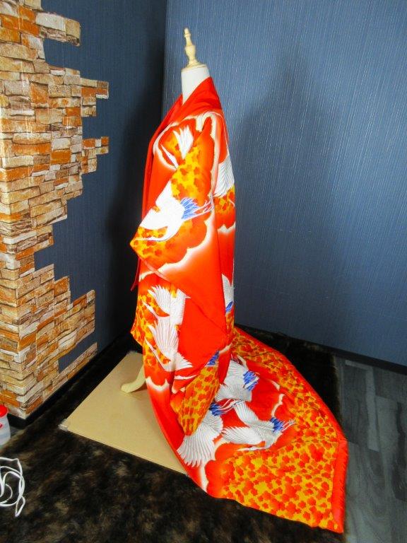 ウェディングドレス賃借 No62 色打掛 打掛 刺しゅう 和装 日本式 お召しもの きもの 振袖 日本 鶴 松 御前上等ウェディングドレス賃借 賃借ウェディングドレス 賃借 ウェディングドレス 賃借 ブラックタイ 試着 試着可能 前撮り 2次会 貸お召しもの