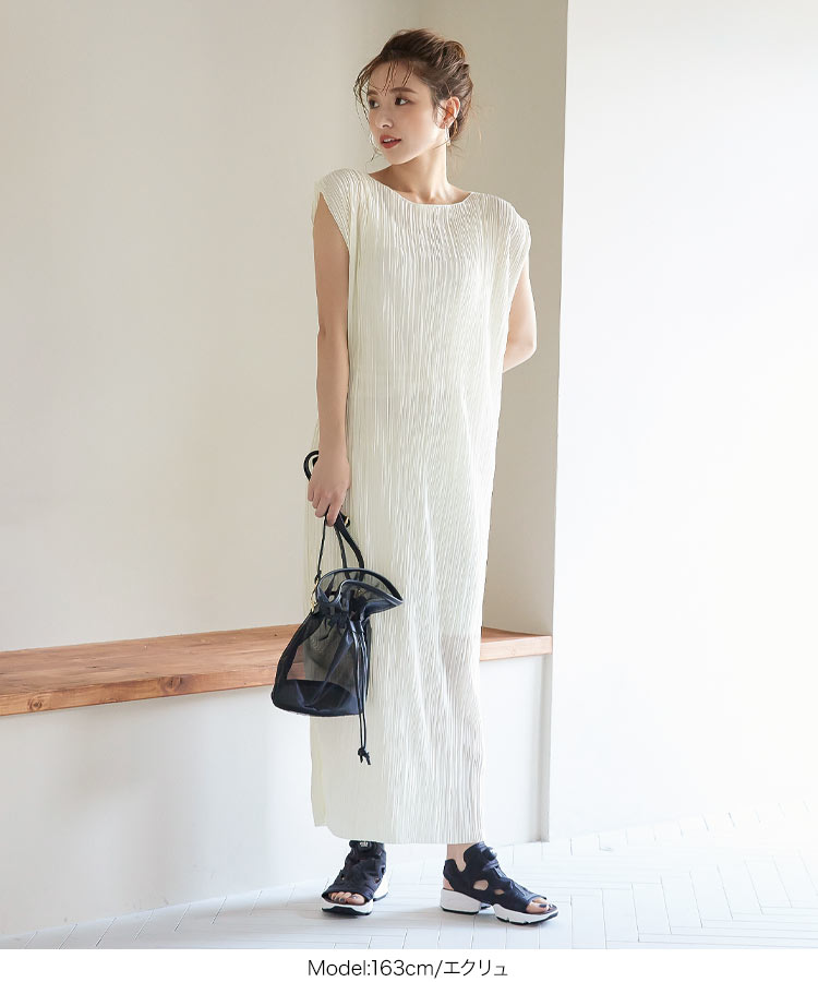 楽天市場 シャイニープリーツロングワンピース E2860 レディース ワンピ ロング丈 プリーツ 光沢 ゆったり リラックス デイリー ワンピース 夏 きれいめ ロング ロングワンピース カジュアル マキシワンピース 大人 ノースリーブ 黒 グレージュ 神戸レタス Kobe