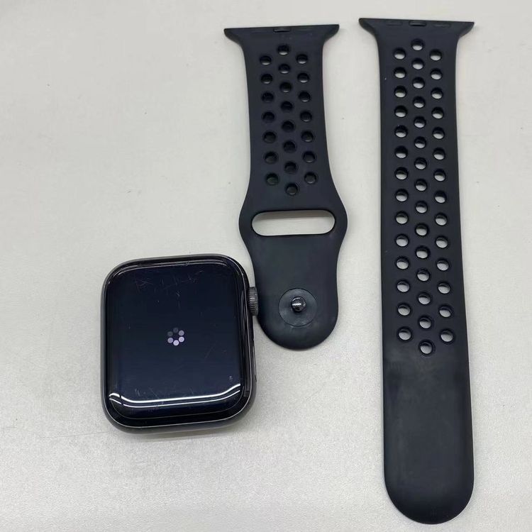 【中古】Apple Watch SE 第1時人 44粍 GPSひな形 32GB 間隔文字薄墨色 MG0A3