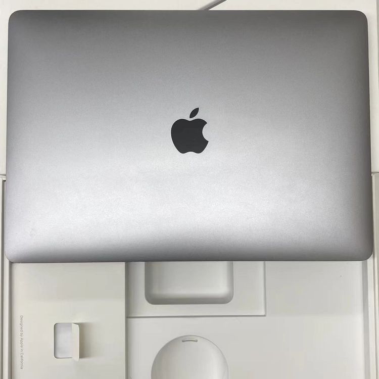 【中古】MacBook Pro 2017年 13in Core i5 8GB 128GB 空白文字薄墨色