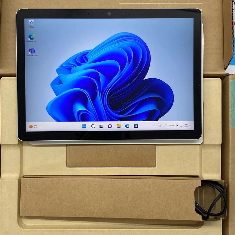 【中古】Microsoft Surface Go 3 Wi-Fi模範例 4GB/64GB プラチナ 8V7-