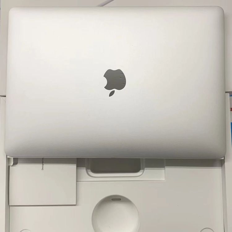 【中古】MacBook Pro 13インチ Mid2020 Corei5 1.4GHz 16GB/256GB