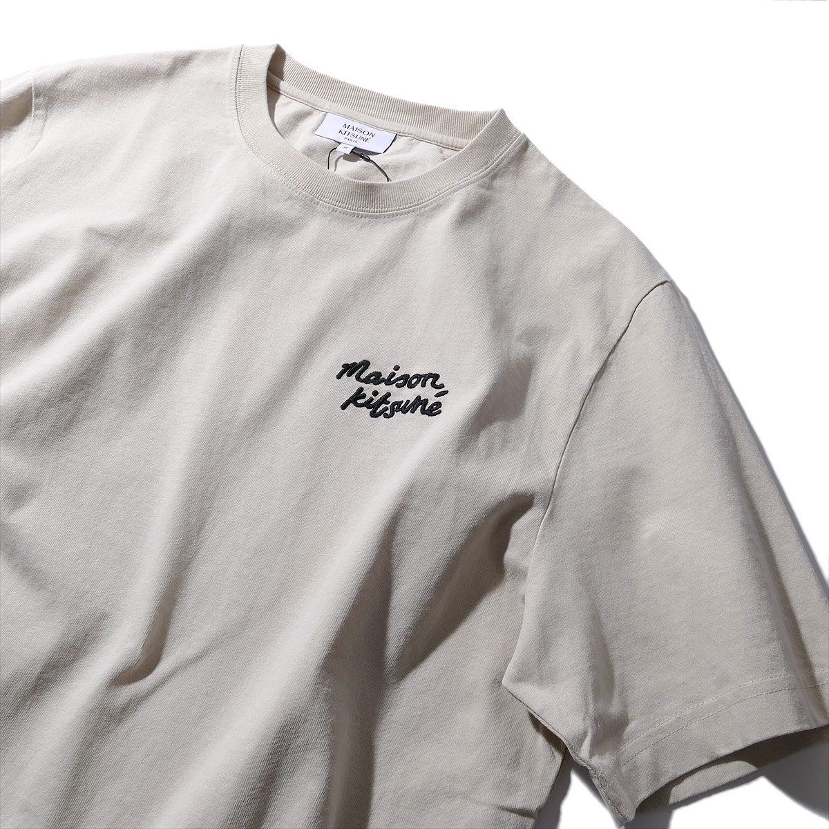 メゾンキツネ MAISON KITSUNE ハンドライティング コンフォート Tシャツ MM00126K PELICAN メンズ ブランド 2026SS 2026年春夏