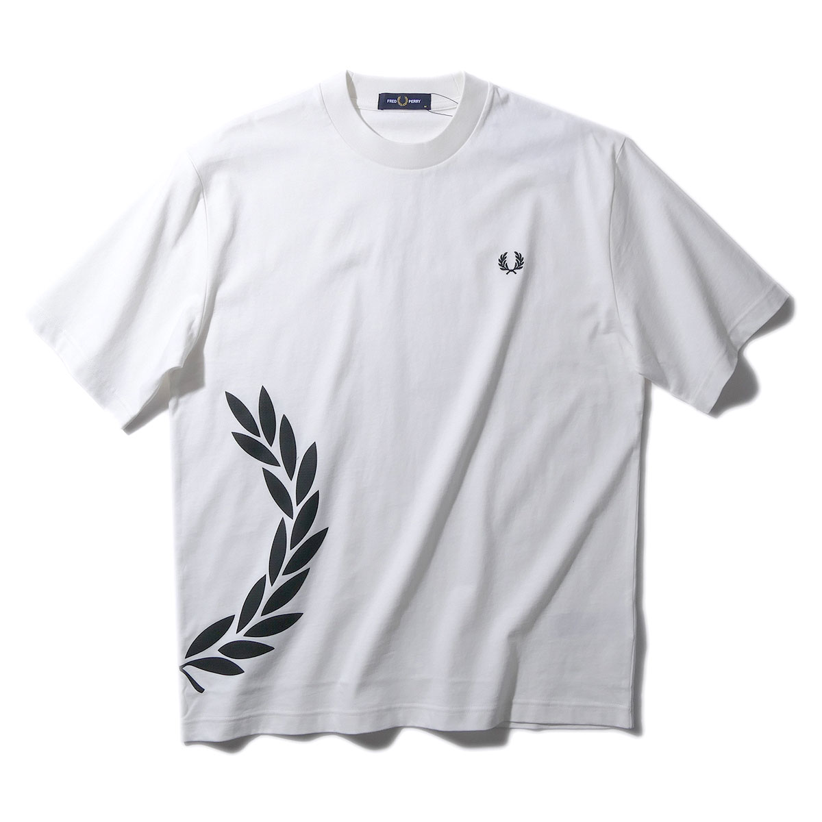[10%OFF]フレッドペリー テクスチャードローレルリースプルオーバー M2440 129白いこと FRED PERRY メンズ 朦々たる 今めかしい ご機嫌ブランド名 可愛らしい 半袖 2026年春夏 2026SS[060310] 父の日