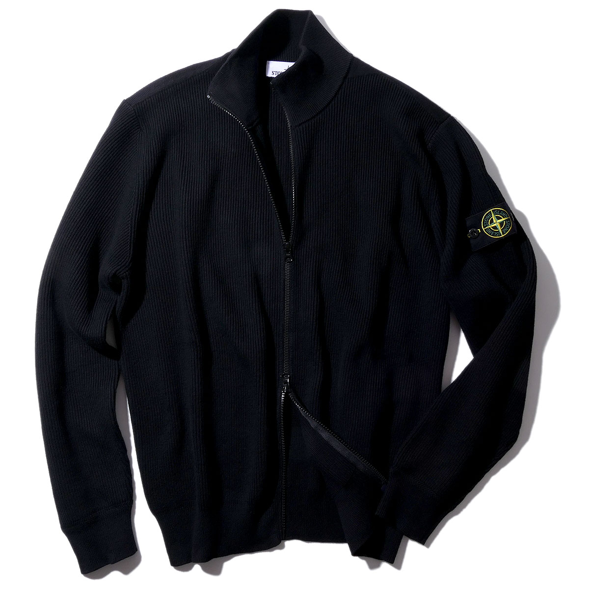 ストーンアイランド ジップアップ ニットカーディガン 5100126 V0029ブラック STONE ISLAND リブ編み ORGANIC COTTON メンズ ブランド 2026SS 2026年春夏
