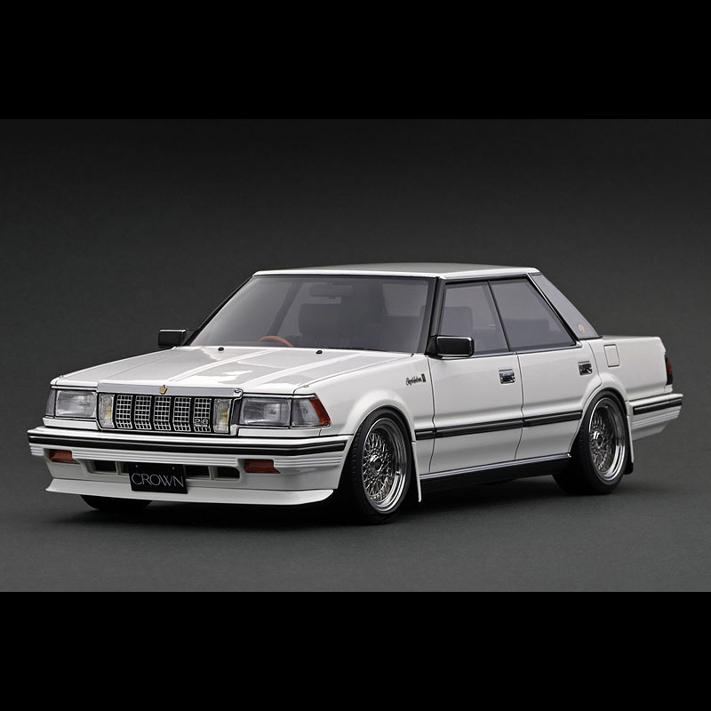 ignition model イグニッションモデル　トヨタ　クラウン　1/18 IG1681 1/18 Toyota Crown (220) 3.5L RS Advance White Pearl