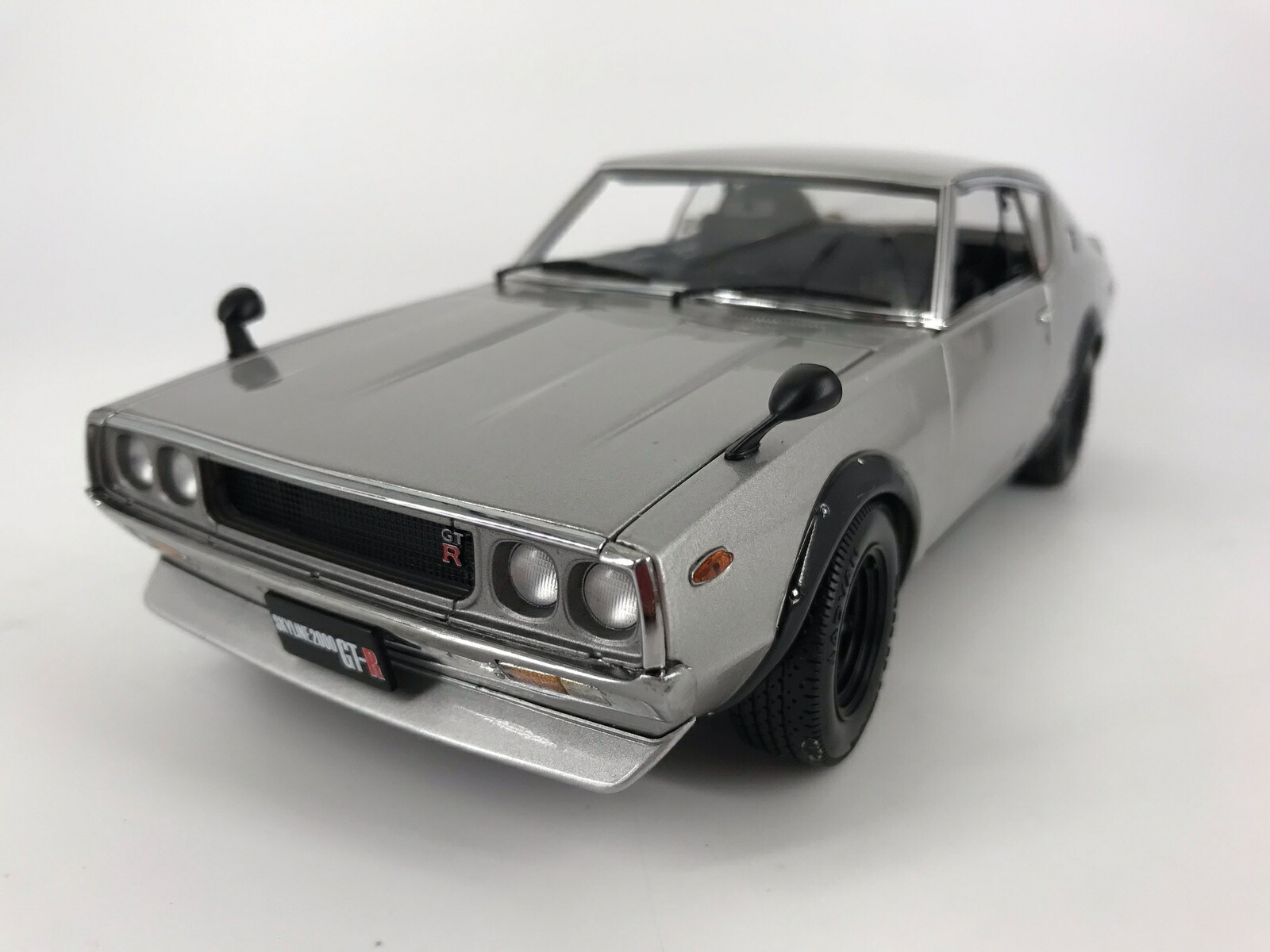 スカイライン　GT-R 京商　1/18 シルバー