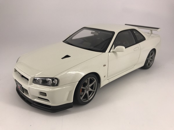 オートアート製 1 18 日産 スカイライン GT-R （R34） Vスペック II