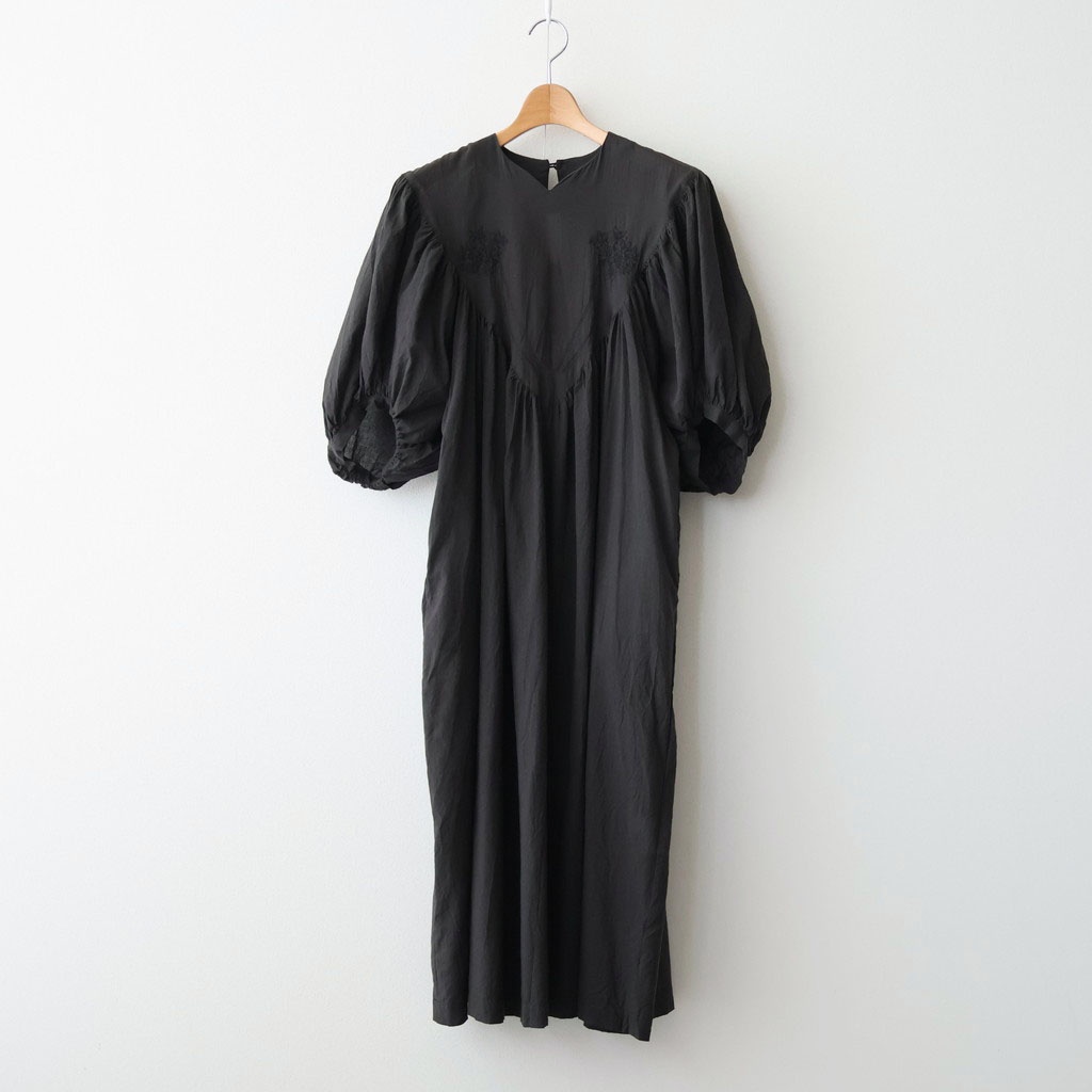 the last flower of the afternoon｜うすれかけた覚えている Embroidered yoke dress #black [TLF-226-OP009-csl]