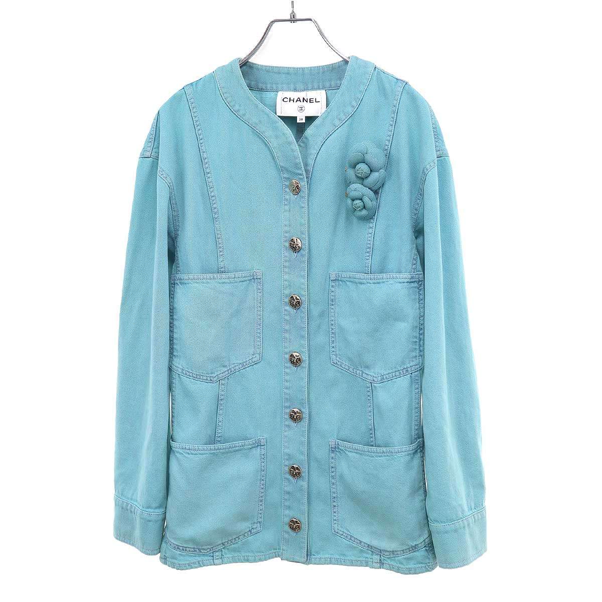 CHANEL シャネル 21SS ココマーク カメリア フラワーブローチデニムベースボールシャツジャケット P70707V62122 ターコイズブルー 38 【中古】 ITEPBFBWMWD4｜MODESCAPE 店 109,009円