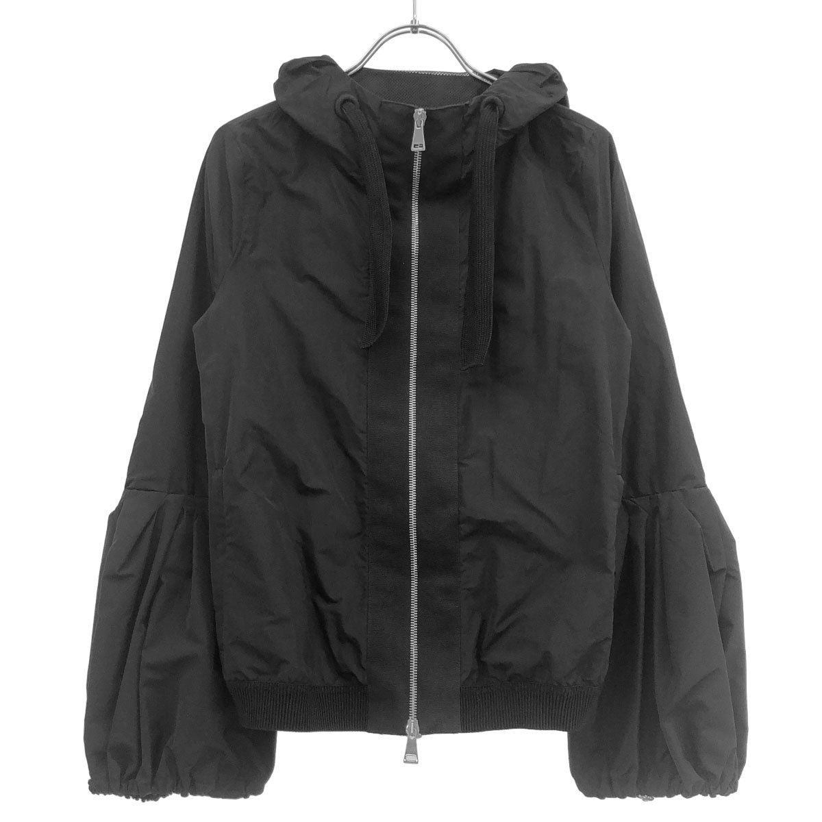 MONCLER モンク軌道 FUMI GIUBBOTTO パフスリーブナイロンジップアップパーカー  黒いこと 00 【中古】 ITJYUTX6X1L4 レディースファッション-コート・ジャケット