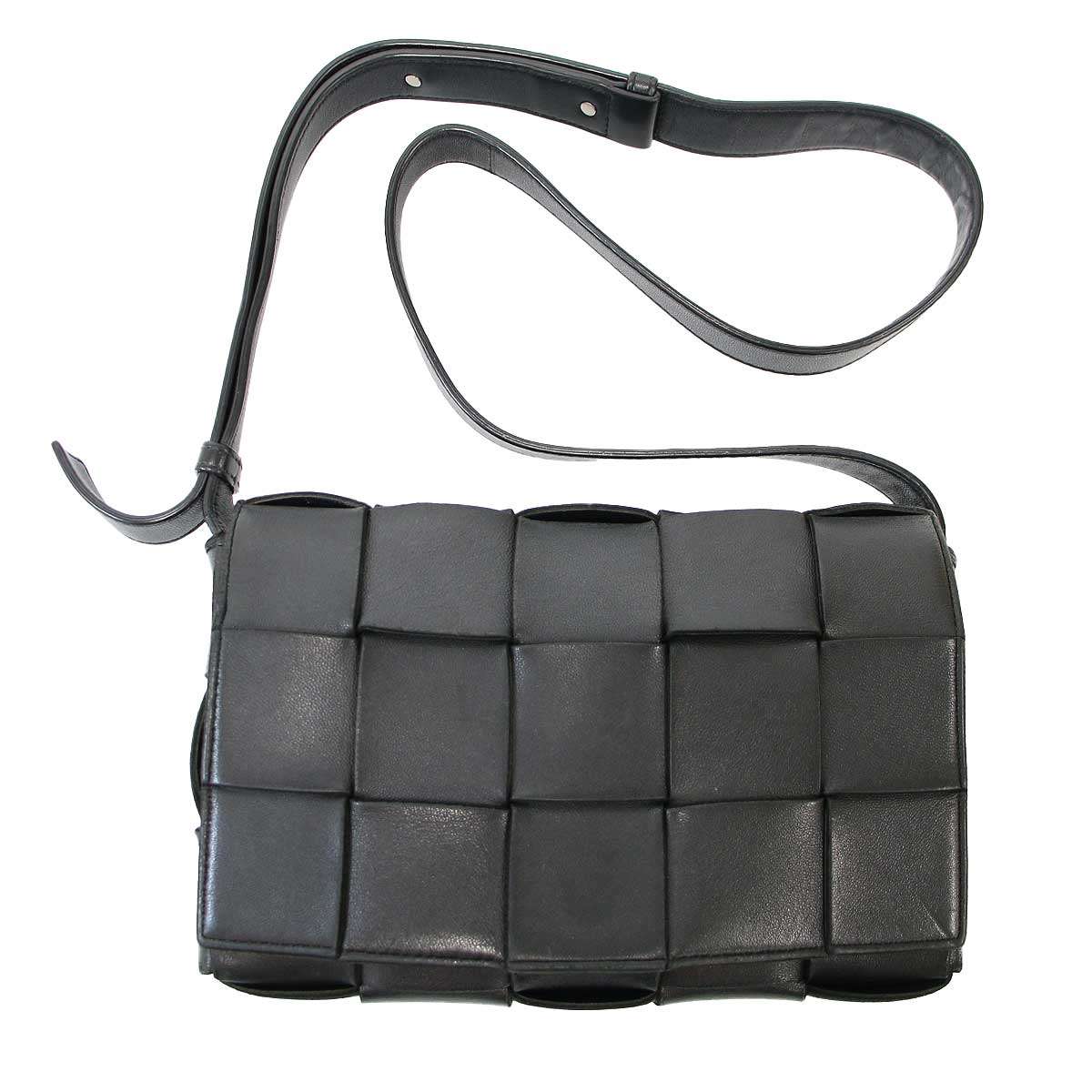 BOTTEGA VENETA ボッテガヴェネタ カセット マキシイントレチャート レザーショルダーバッグ ブラックの商品写真