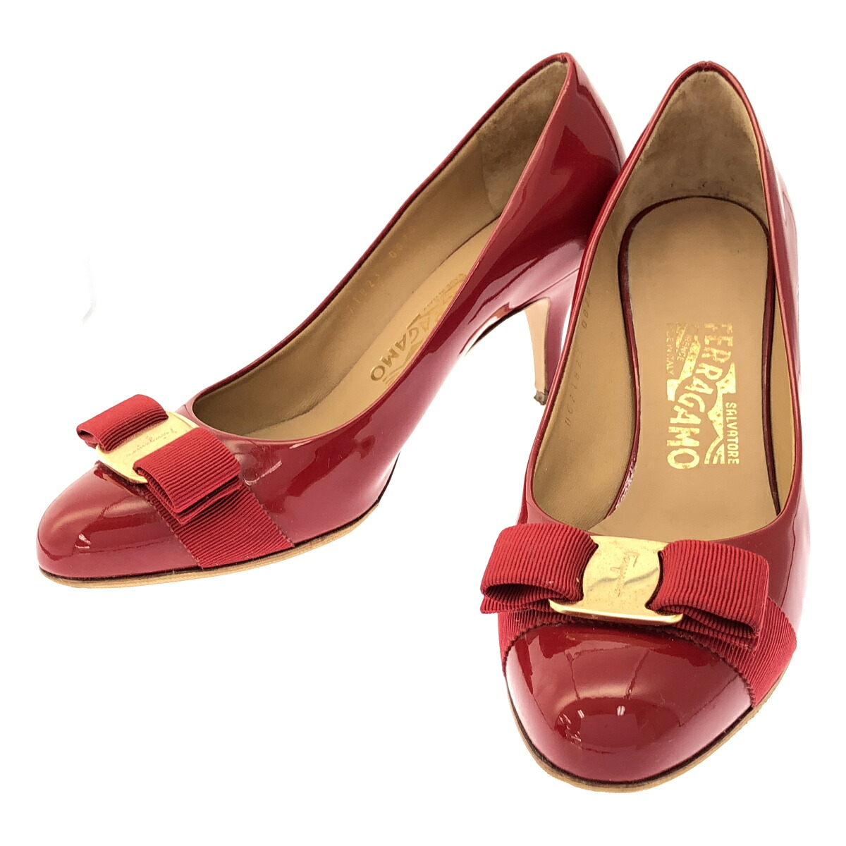 Salvatore Ferragamo サルバトーレ フェラガモ CARLA 70 パテントリボンパンプス レッド 7 【中古】 ITVICCEFPNFC｜MODESCAPE 店 8,639円