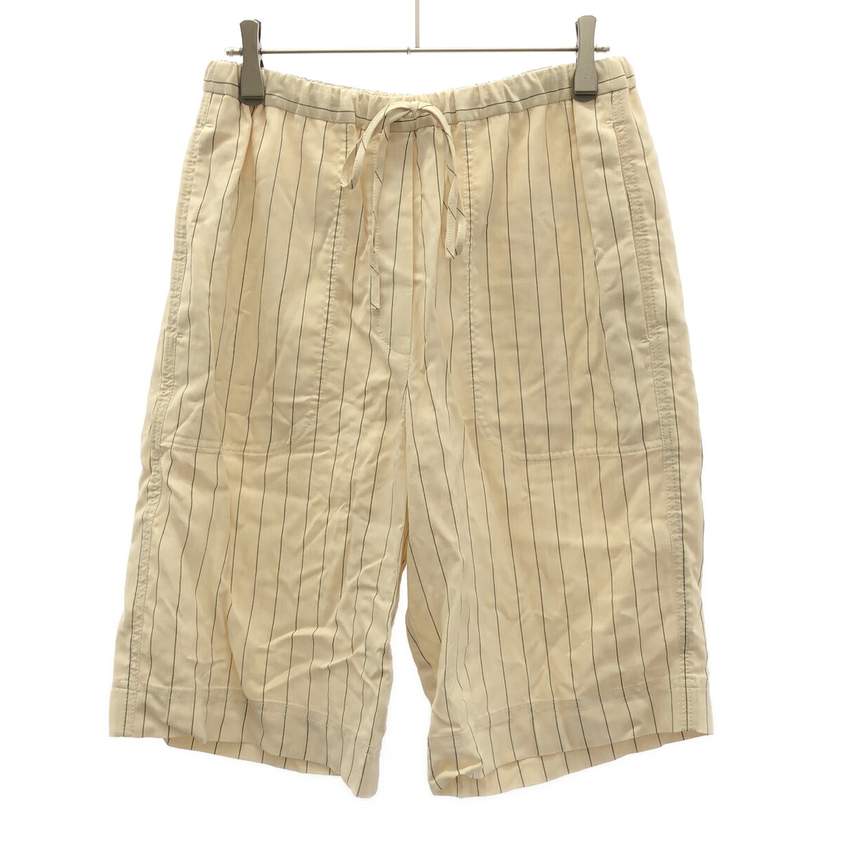 TOTEME トーテム 24SS ピンストライプ イージーショートパンツ 24-030-570-0021 ベージュ 34 【中古】 ITVPKVJPLM78|MODESCAPE 店