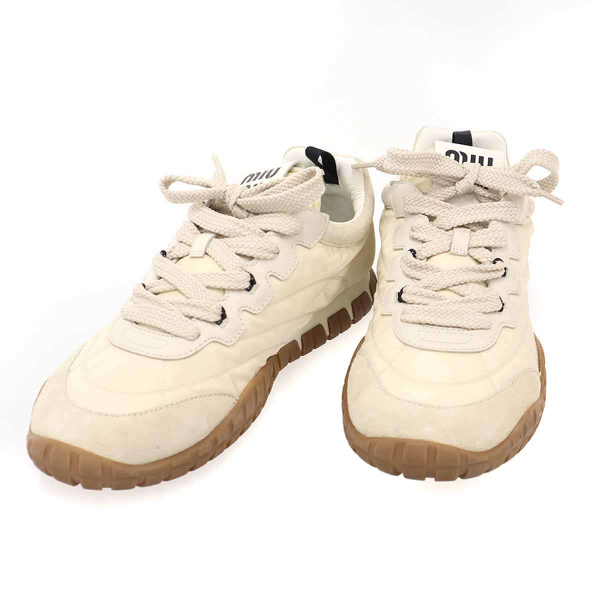 miu miu ミュウミュウ Tyre テクニカルファブリックxスエードレザースニーカー クリーム 41 1/2 【中古】 IT3BHZVYV1MO｜MODESCAPE 店 65,522円