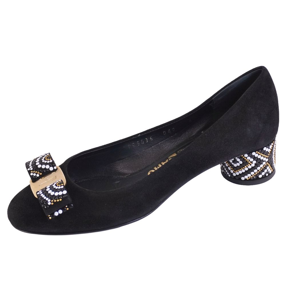 【美品】サルヴァトーレ フェラガモ Salvatore Ferragamo パンプス ヴァラ スエードクロスなめし革 かざり付ける 踵 シューズ 靴 レディース イタリア製 6(23.5糎好いかげんに) 黒いこと【中古】
