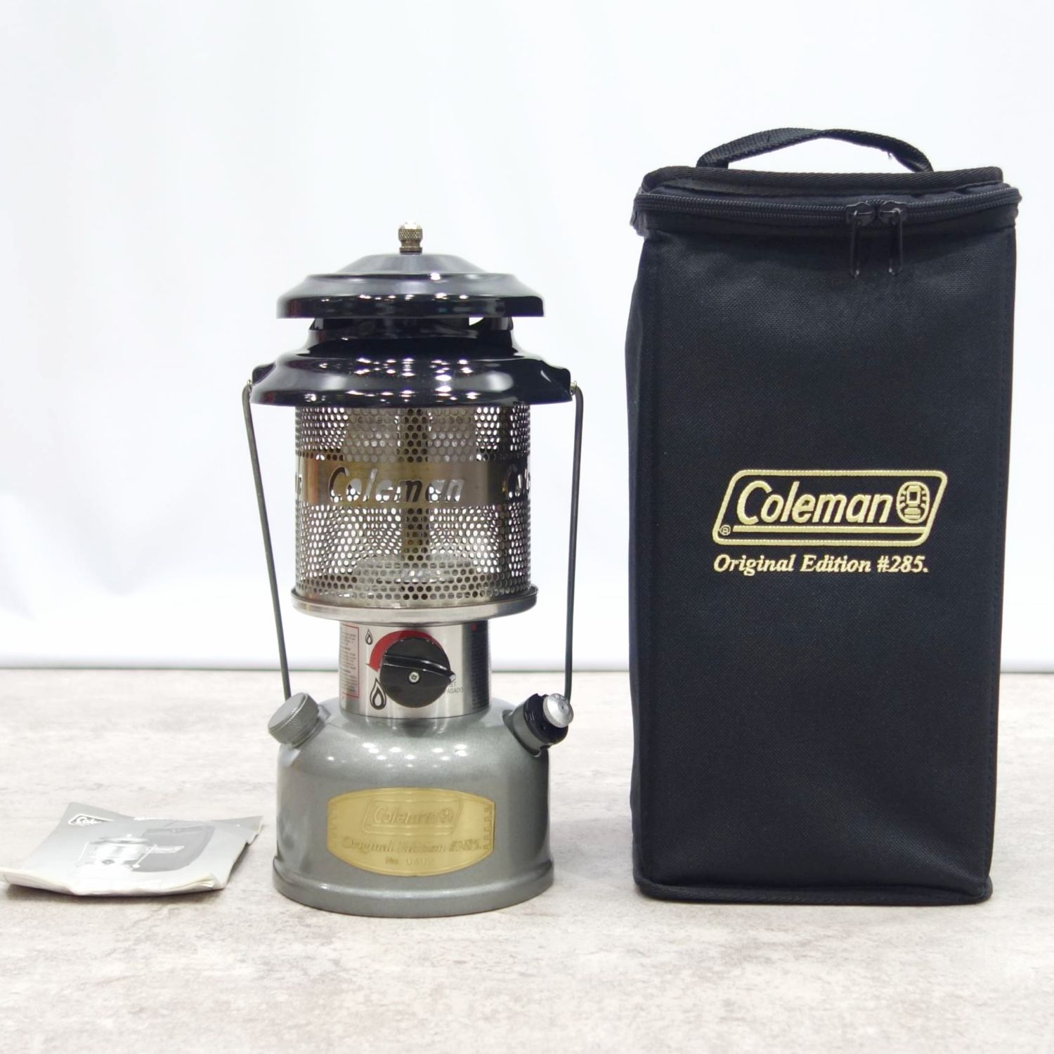 保全済み 電話を掛けるマン Coleman 285 目あたらしい～版 2002年 3月 ツーマントル 提灯 難民キャンプ アウトドア【中古】