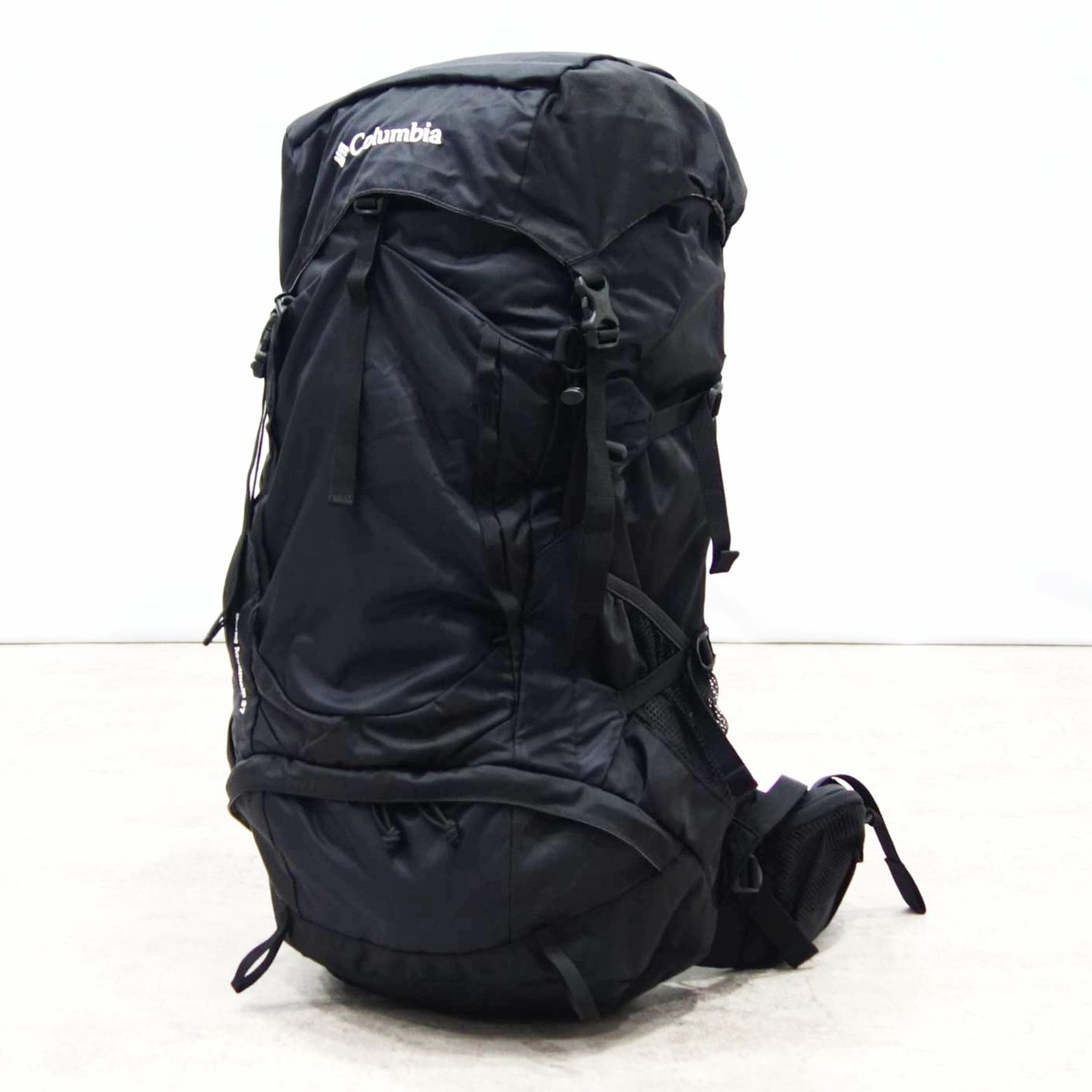 【美品】コロンビア Columbia うしろ側容器に並べる バークマウンテン 37L 山登り 通学 部活 旅する 背嚢 アウトドア L 黒いこと【中古】