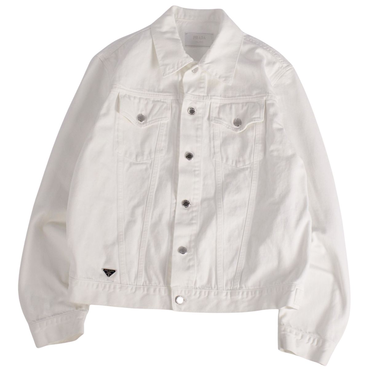 【美品】プラダ PRADA ジャケット 2023 デニムジャケット XXL トライアングル コットン アウター メンズ イタリア製 XXL ホワイト【中古】|MODEST LORD 仙台 店