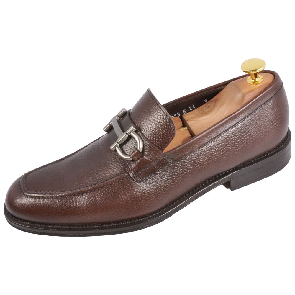 【美品】サルヴァトーレ フェラガモ Salvatore Ferragamo ローファー モカシン ガンチーニ ビジネスシューズ 革靴 メンズ イタリア製 6EE(24.5cm相当) ブラウン【中古】｜MODEST LORD 仙台 店