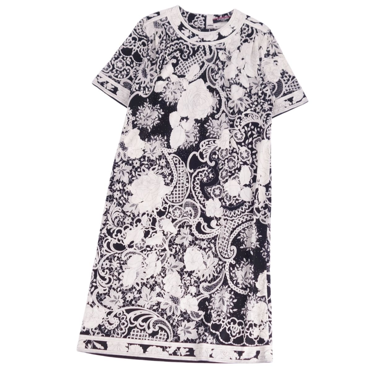 【美品】レオナール LEONARD FASHION 衣装 遊撃手捩り 半袖 花柄 綿織物 トップス レディース LL 黒いこと/白いこと【中古】 ワンピース-レディースファッション