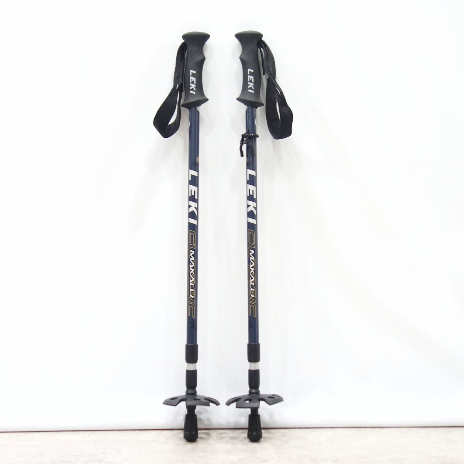 【美品】レキ LEKI 極点 買い溜める MAKALU マカルー うしろ側カントリー スキーの板 スノーボード 山登り アウトドア しろがね色【中古】