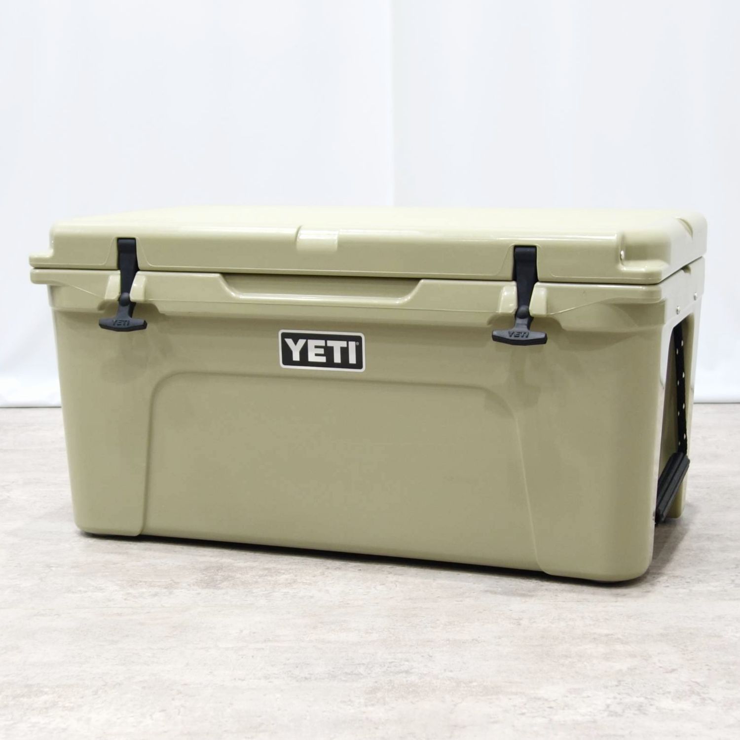 【美品】イエティ YETI クーラーボックス タンドラ 65 ハードクーラー キャンプ バーベキュー アウトドア タン ベージュ【中古】｜MODEST LORD 仙台 店