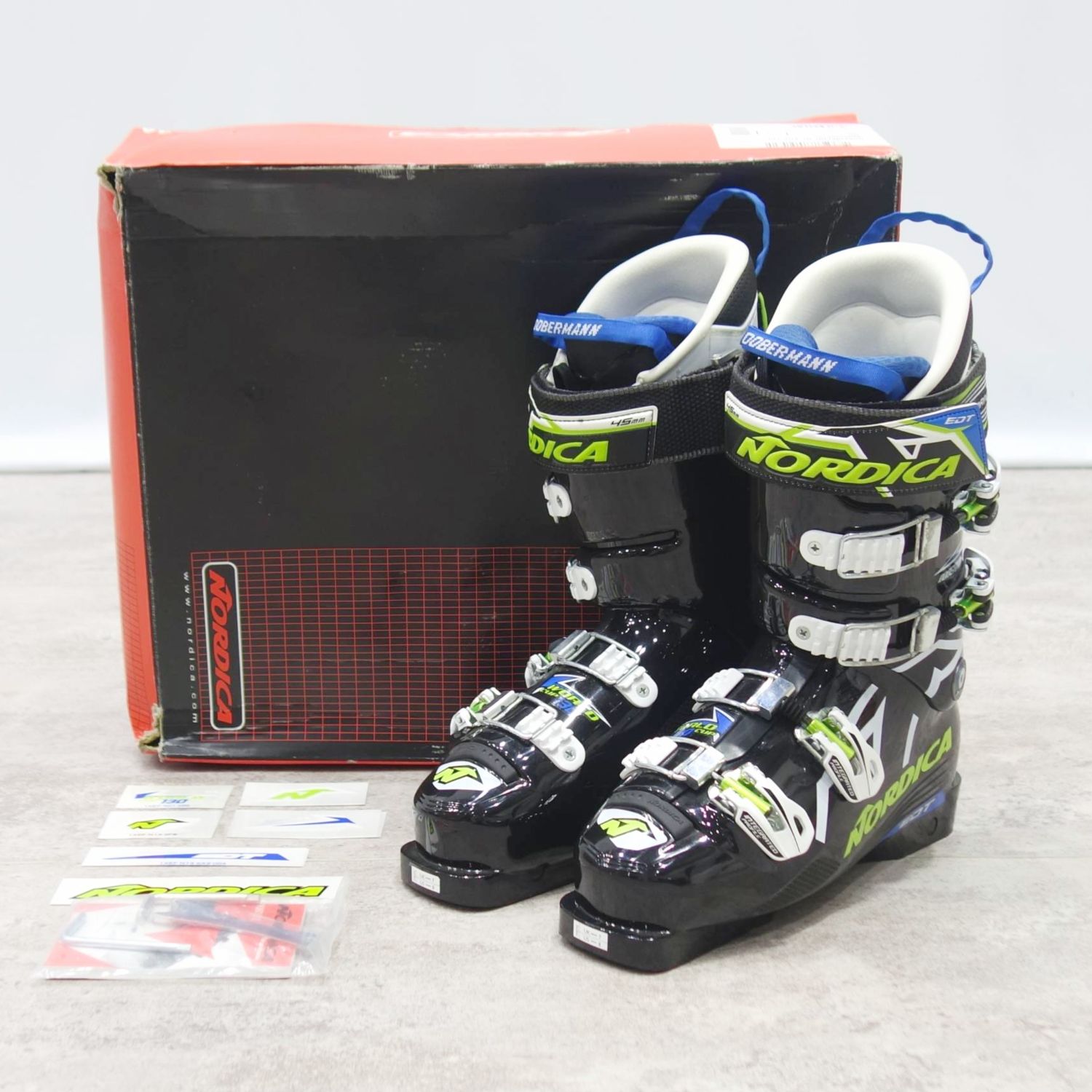 【新古品】ノルディカ NORDICA DOBERMANN 室内用便器 EDT 130 UK7 26珊 305粍 ドーベルマン スキーの板 ブーツ アウトドア【中古】