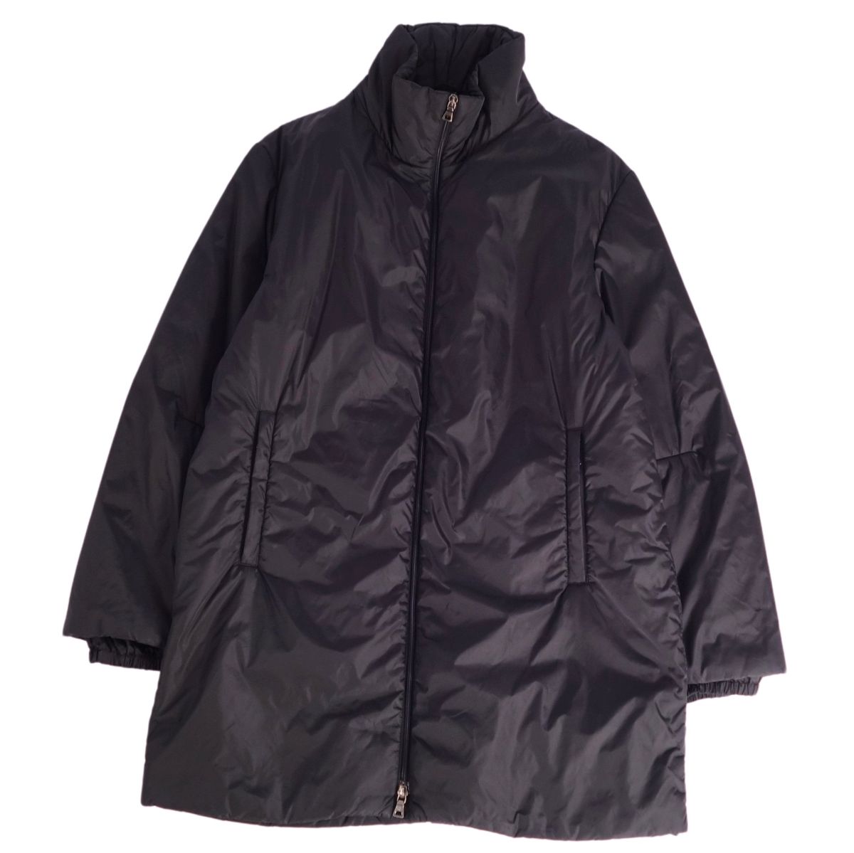 レザーベルト◎PRADA プラダ　ナイロンコート　中綿　ブラック　黒　ロング丈 レザーベルト◎PRADA プラダ ナイロンコート 中綿 ブラック 黒