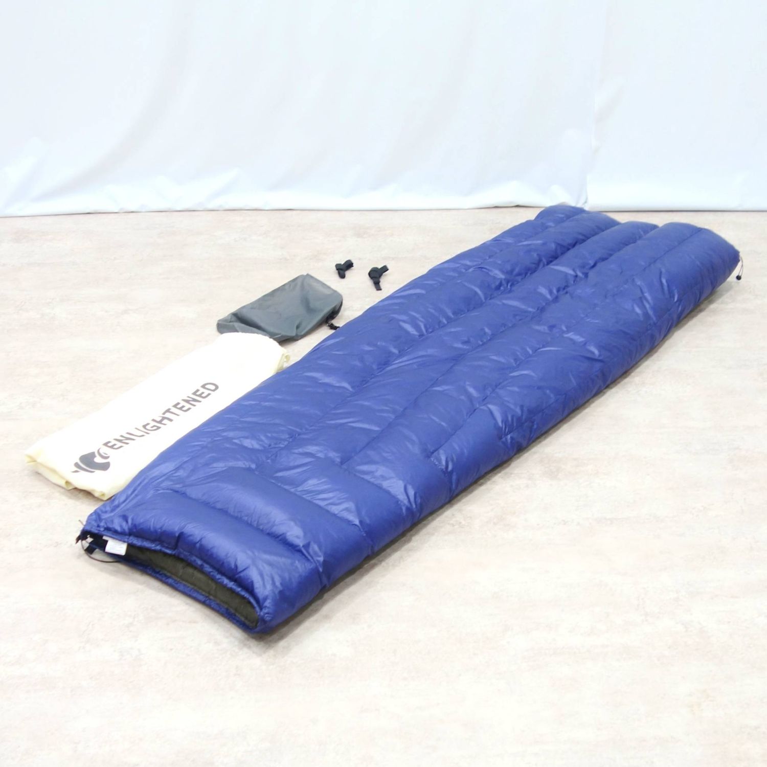 【極美品】エンライテンド 装置 ENLIGHTENED EQUIPMENT Revelation 850FP 5度相応う Down Ver 落ち込む キルト 寝具 シュラフ 山登り アウトドア【中古】