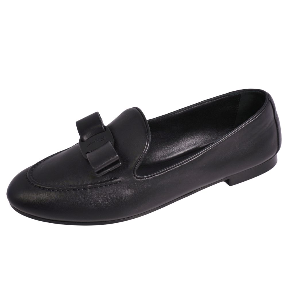 【美品】サルヴァトーレ フェラガモ Salvatore Ferragamo 置き目毛皮 モカシン ヴァラ なめし革 シューズ 靴 レディース イタリア製 6D(23.5糎好いかげんに) 黒いこと【中古】