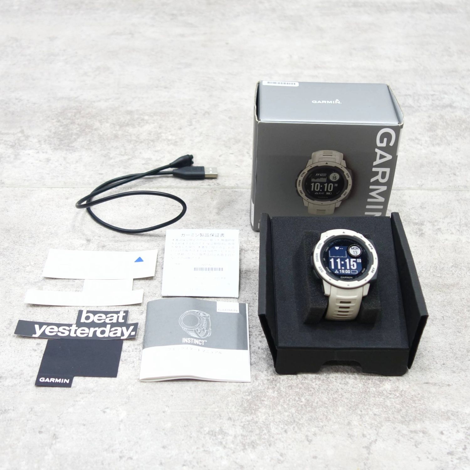 【極美品】ガーミン GARMIN 時計 腕時計 ウォッチ インスティンクト Instinct GPS内蔵 アウトドア ランニング 登山 スポーツ ホワイト【中古】|MODEST LORD 仙台 店