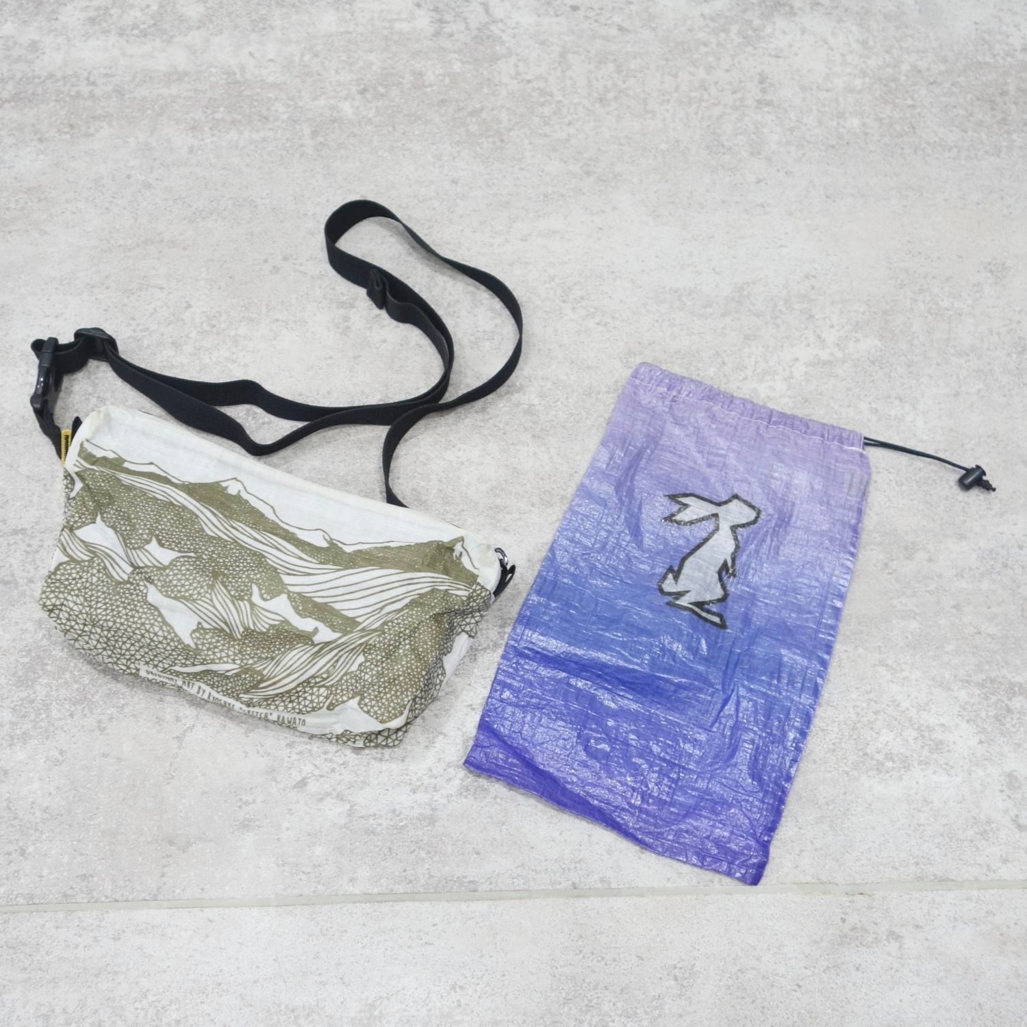 ハイテイルデザイン HIGH TAIL DESIGNS The Ultralight Fanny Packs ファニーパック Drawstring Stuff Sack ドローストリング 原材料サック 書き割り 山登り アウトドア【中古】
