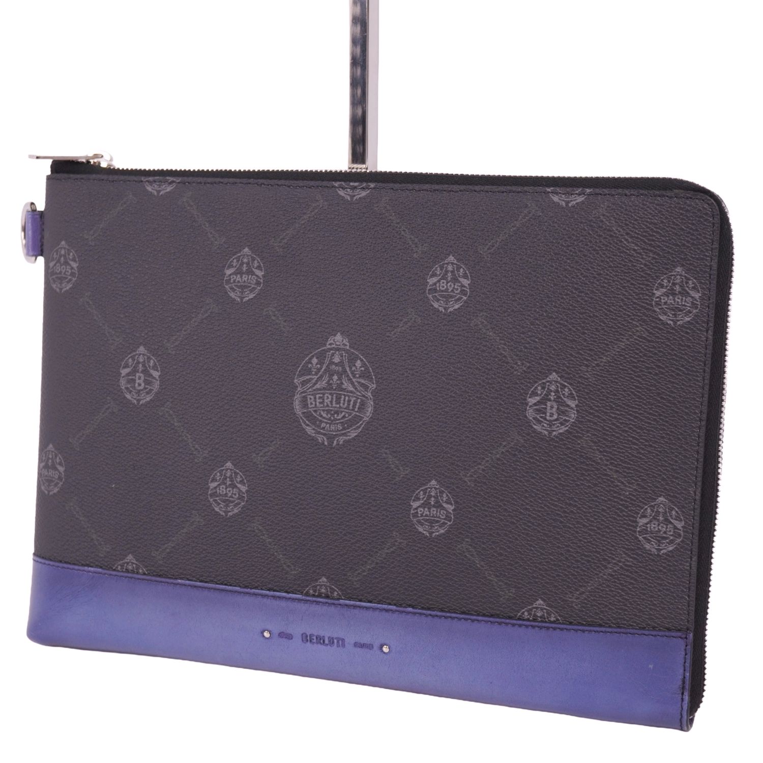 【美品】ベルルッティ BERLUTI NINO GM ニノ 御徒面子 クラッチペダル御徒面子 2塁手御徒面子 名書き PVC ヴェネチアレザー 鞄 メンズ 黒いこと/青色【中古】
