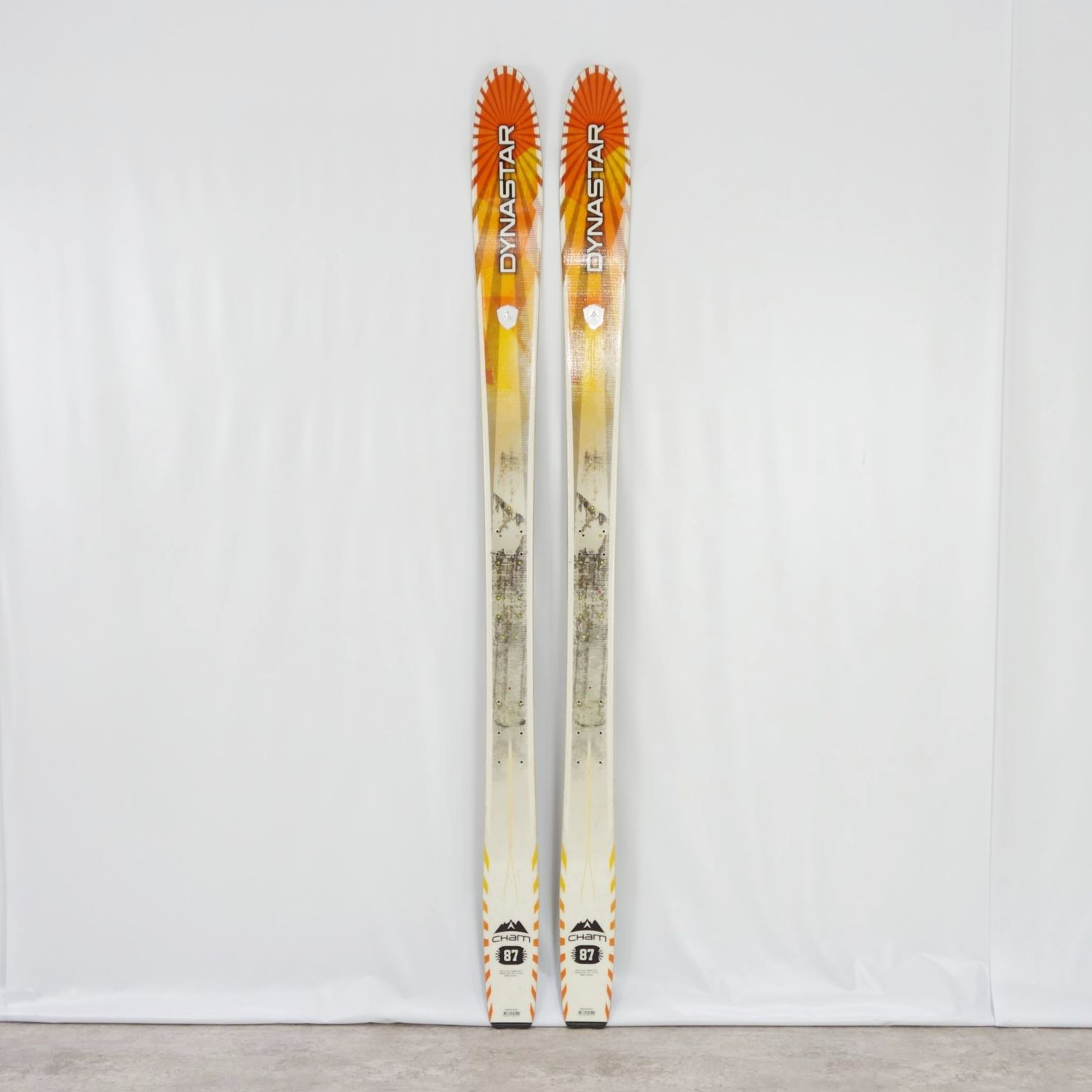 ディナスター DYNASTAR CHAM 87 172糎 真っただ中87粍 スキーの板 板 板のみ 冬季 運動競技 アウトドア【中古】