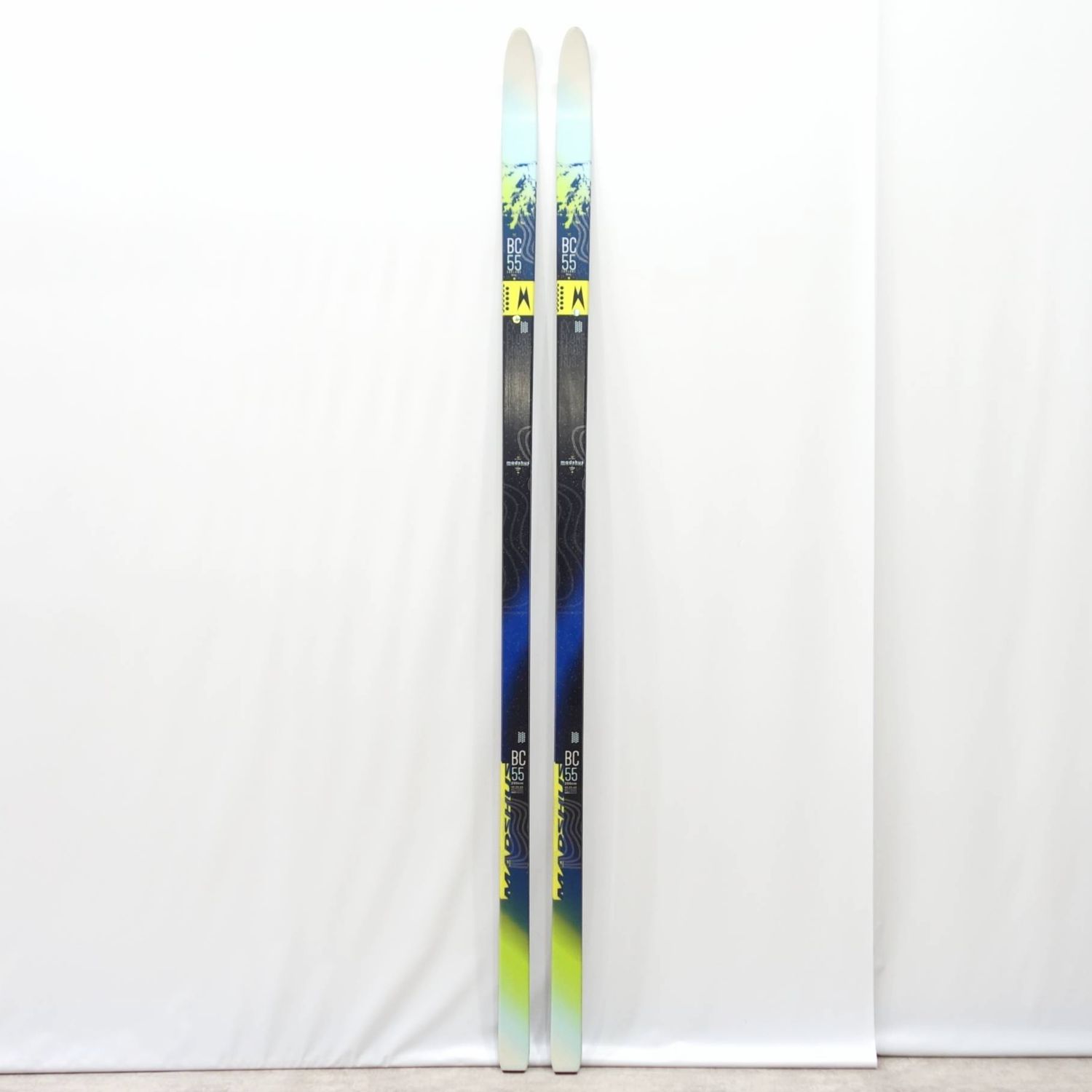 【新古品】マズシャス MADSHUS BC 55 MGV PLUS 200珊 真っただ中55粍 ステップソール ウロコ スキーの板 板 アウトドア【中古】