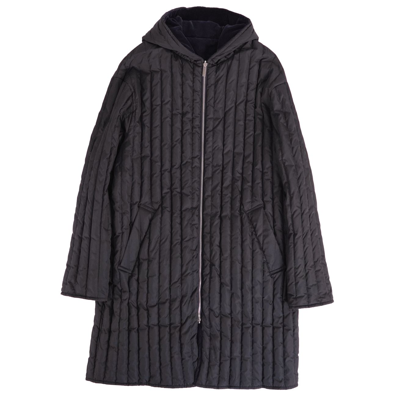 【美品】エンポリオアルマーニ EMPORIO ARMANI 厚地の外套 ボンネット付き添い人 落ちこむ厚地の外套 リヴァーシブル 天鵞絨 アウター メンズ イタリア製 52(XL好いかげんに) 黒いこと【中古】