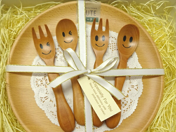 結婚祝いギフト食器セット-2 木製 全6点セット 箱の横幅25.5cm 無料ラッピング 籐芸 プレートデッシュＭ2枚 スプーン2本 フォーク2本 お皿の樹種選択