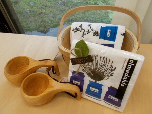 北欧 コーヒー好きセット ククサ 2 キッチンタオル 1 ペーパーナプキン 1 木製バスケット 1 木 布 紙製品 箱入りギフト 無料ラッピング 北欧雑貨 北欧インテリア プレゼント 母の日 Kanal9tv Com