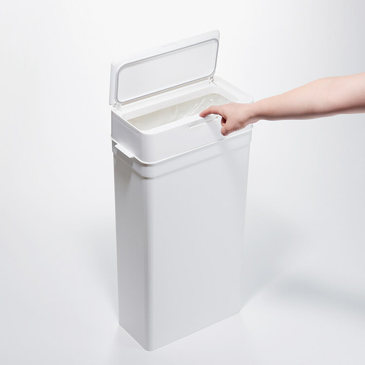 ゴミ箱 シールズ25 密閉ダストボックス 25リットル ライクイット【ごみ箱 25l ふた付き 分別 スリム 隙間 おむつ 生ゴミ 生ごみ キッチン ワンタッチ 積み重ね 蓋付きゴミ箱 日本製 おしゃれ かわいい 袋 見えない 北欧 スタッキング 重ねる 韓国インテリア】 フェミニン