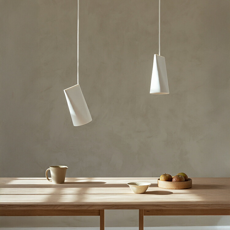 MOEBE Ceramic Pendant Narrow ムーベ セラミックペンダント ナロー 北欧 ライト 照明 オシャレ リビング おしゃれ 玄関 照明器具 ペンダント 天井照明 寝室 キッチン 陶器 シェード インテリア 雑貨 新生活 吊下げ灯｜インテリアと雑貨のお店 モリーフ